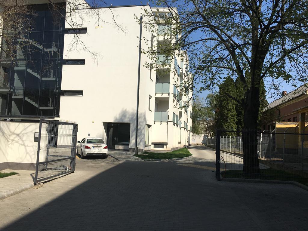 Апартаменти Belle Casa 24 Дебрецен Екстер'єр фото